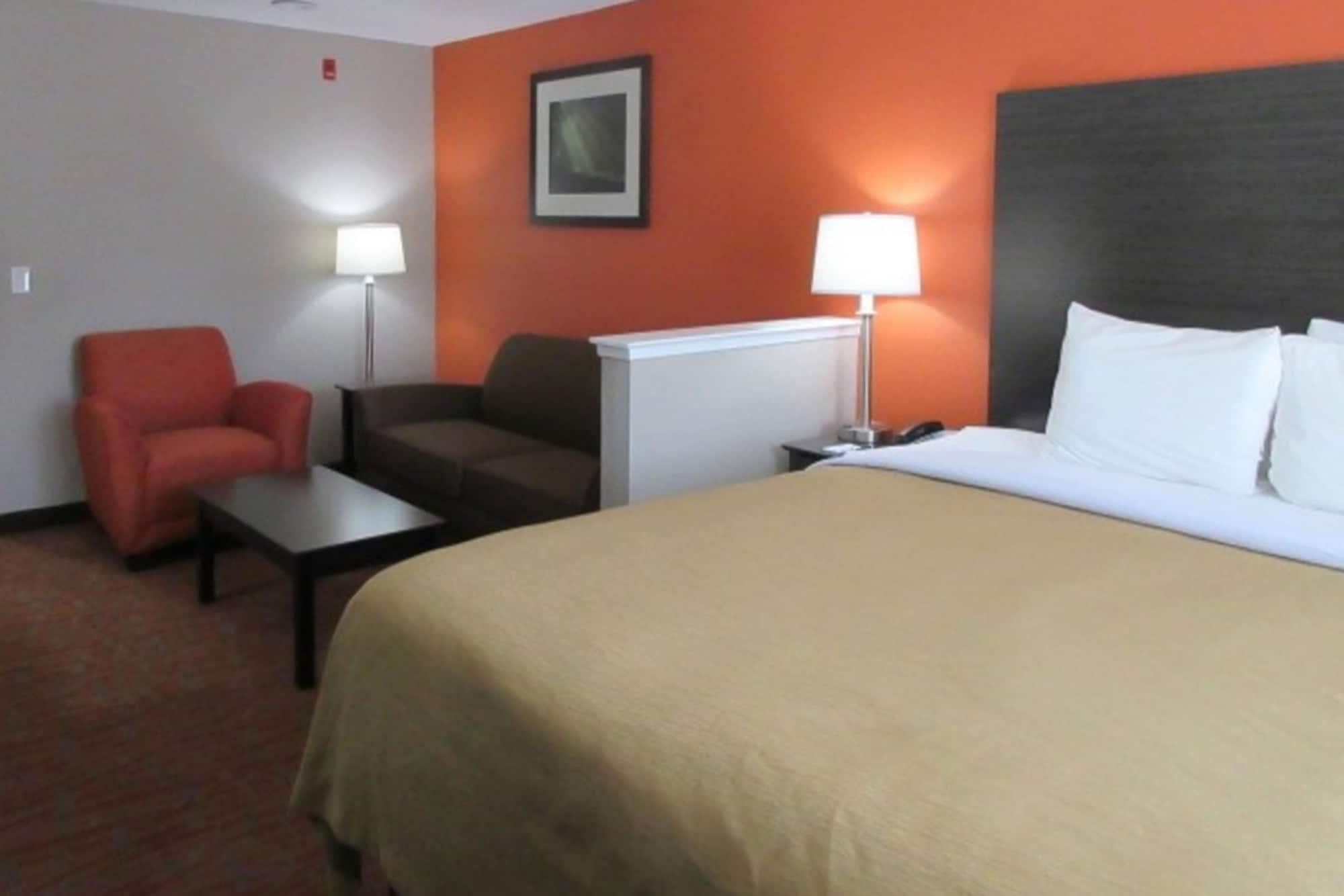 Quality Inn & Suites Fresno Northwest Экстерьер фото