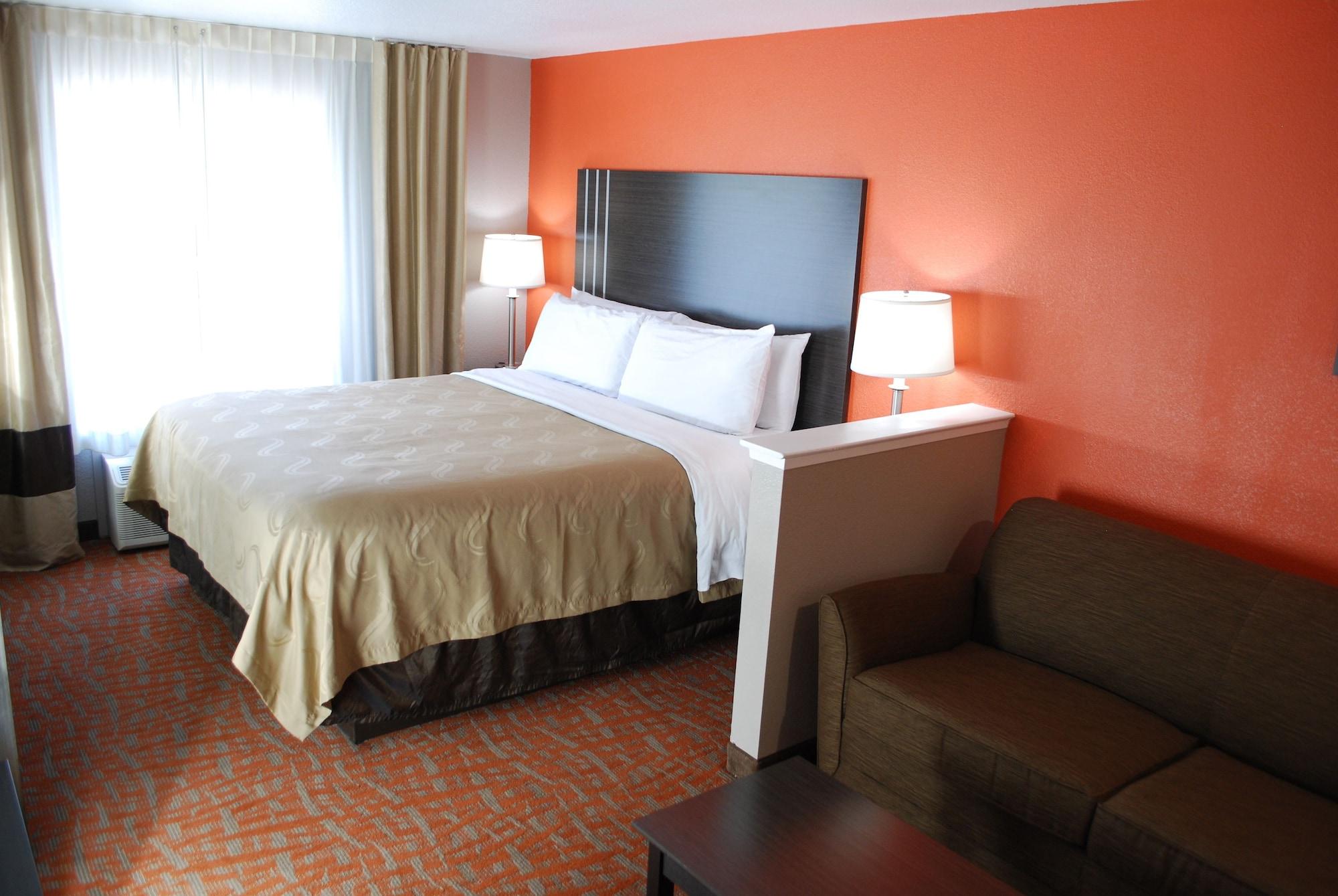 Quality Inn & Suites Fresno Northwest Экстерьер фото