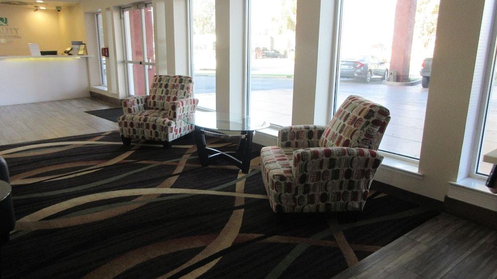 Quality Inn & Suites Fresno Northwest Экстерьер фото