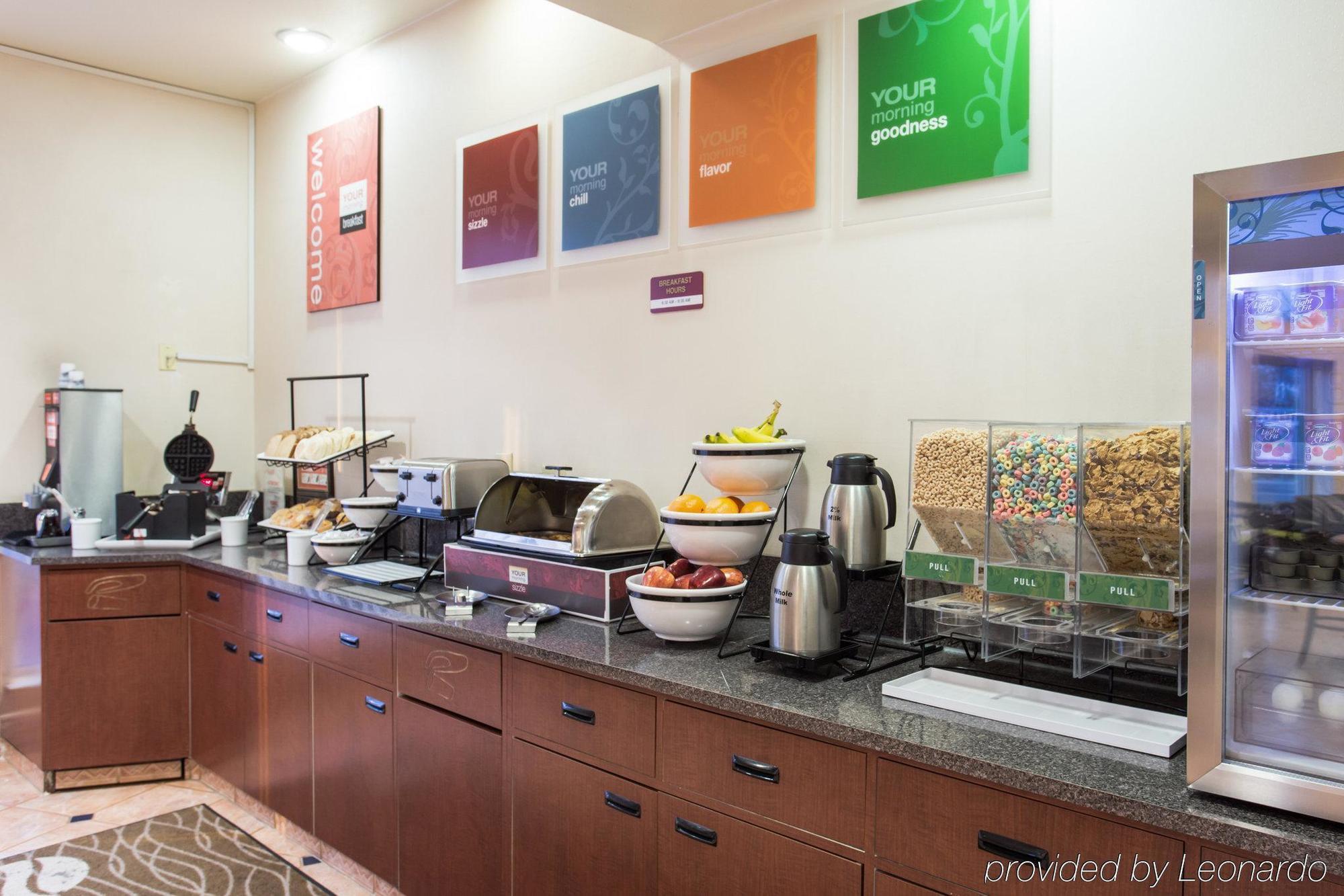 Quality Inn & Suites Fresno Northwest Экстерьер фото