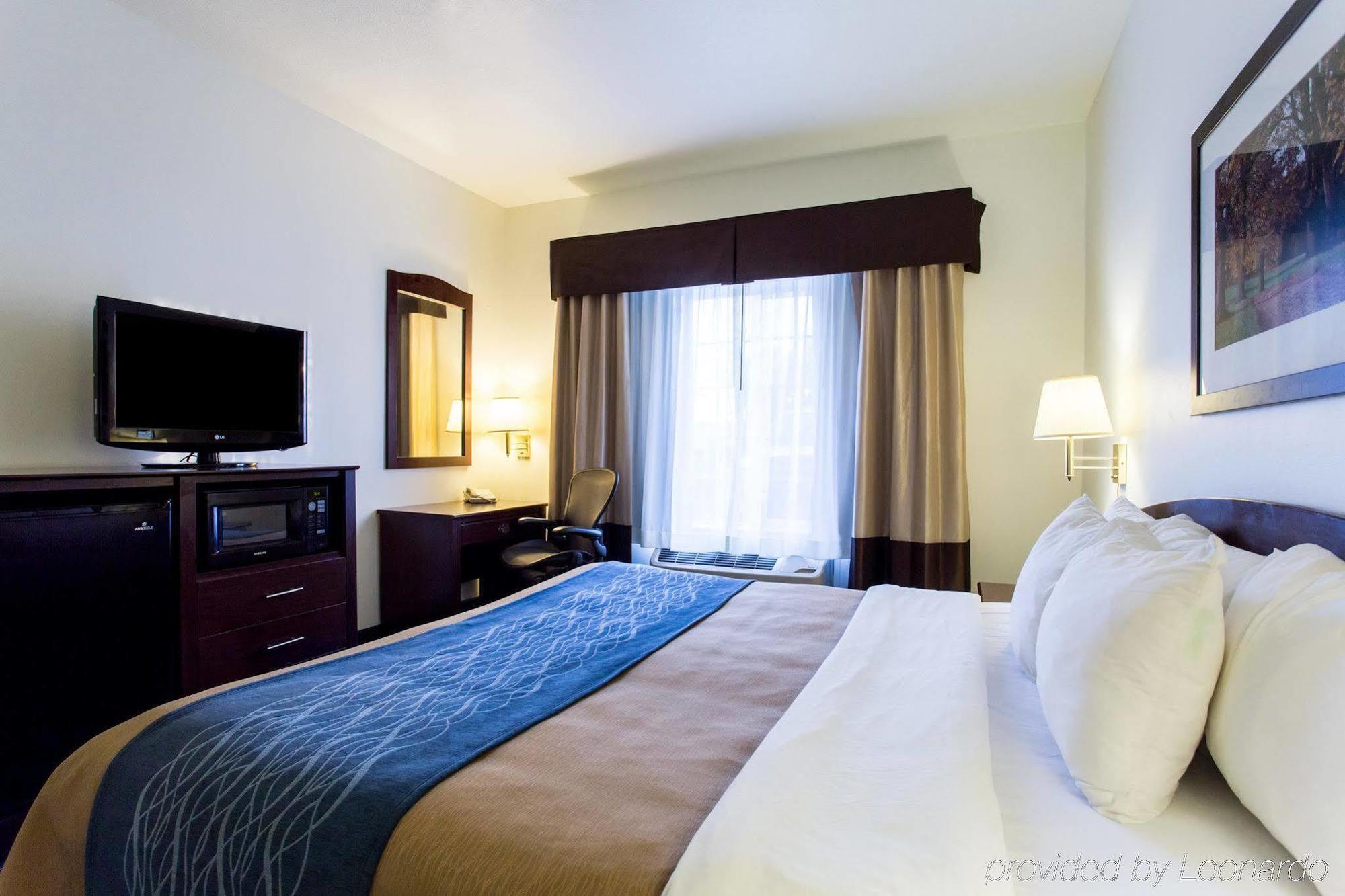 Quality Inn & Suites Fresno Northwest Экстерьер фото