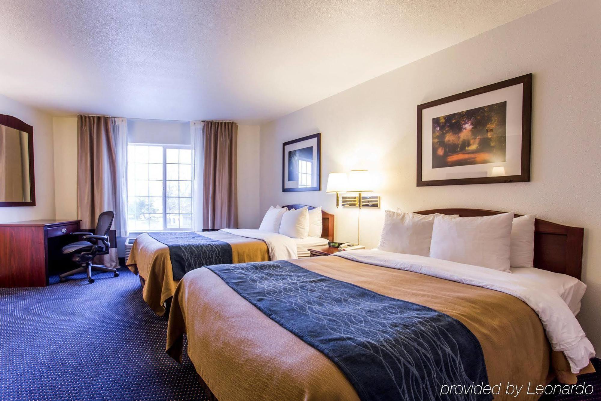 Quality Inn & Suites Fresno Northwest Экстерьер фото