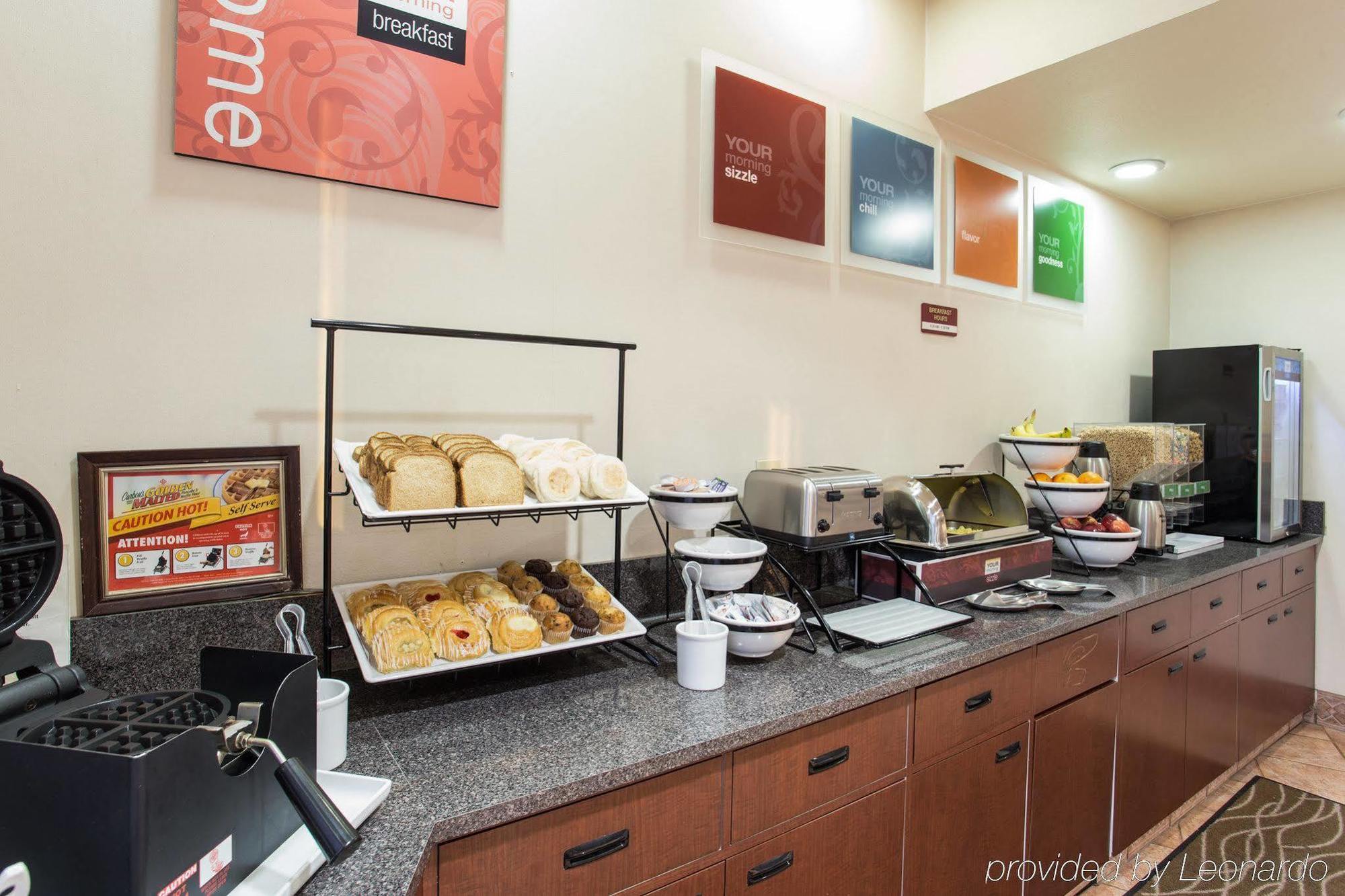 Quality Inn & Suites Fresno Northwest Экстерьер фото