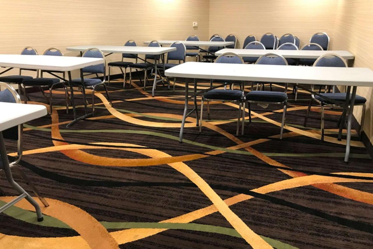 Quality Inn & Suites Fresno Northwest Экстерьер фото